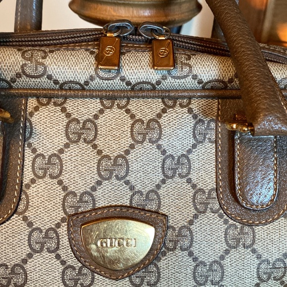 Authenticated vintage Princy Cloth Gucci Handbag - Picture 2 of 15